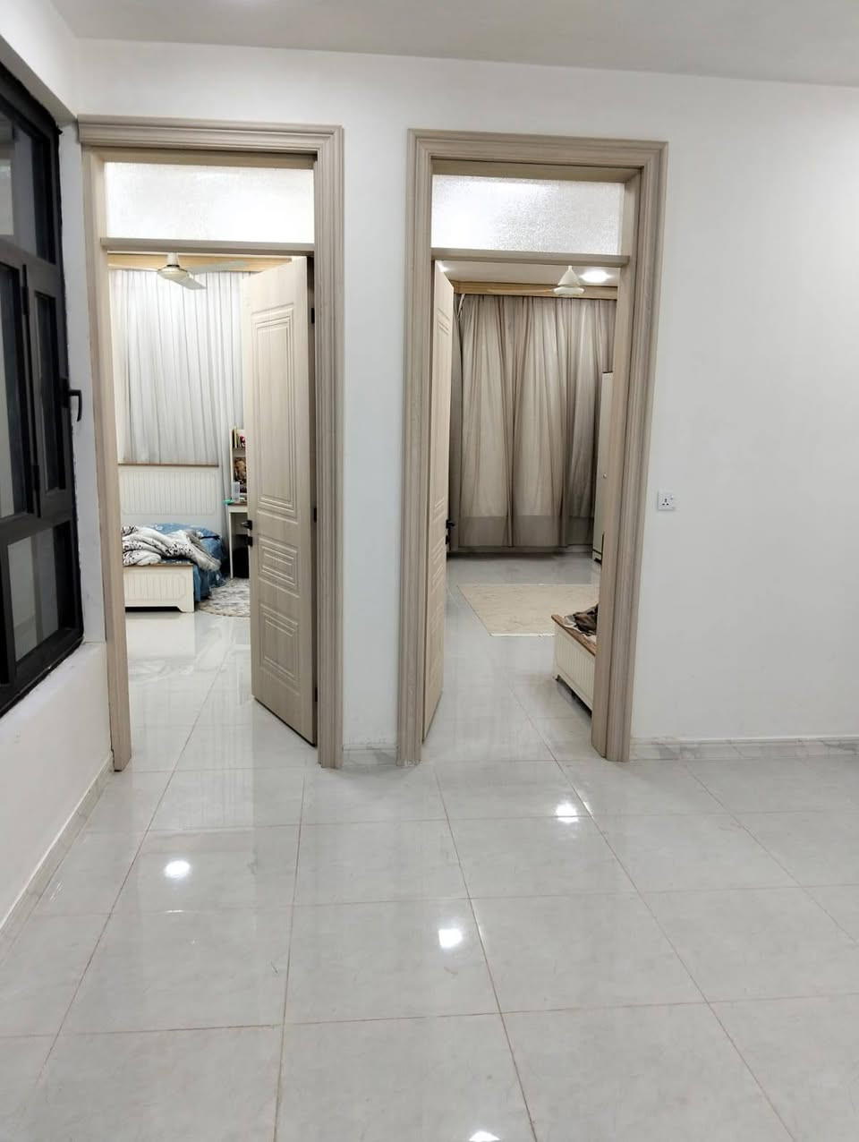 يا الله
السلام عليكم  دار مساحه ١٢٥ متر طابو صرف يتكون الدار من ثلاث طوابق خمس غرف نوم بناء حديث (مودرن)للبيع العنوان الزعفرانيه دور الامانه مقاطعه ٩ قطع موضفي أمانه بغداد مكان مميز قريب على شارع ١٥ وعلى شارع ٦٠ للاستفسار اتصال مكتب القريشي للعقار *********** يوجد واتساب 
اتصال مباشر ***********
