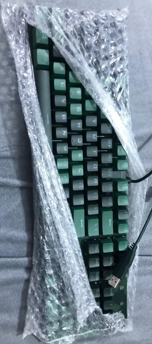 كيبورد وماوس redragon blue switches جديد
بسعر 45 وبيه مجال
للتوصل على هذا الرقم⬇️
+964 784 378 9978


**إذا كنت صاحب هذا الإعلان وتريد حذفه لأي سبب، رجاءا أرسل رسالة إلى الدعم الفني**