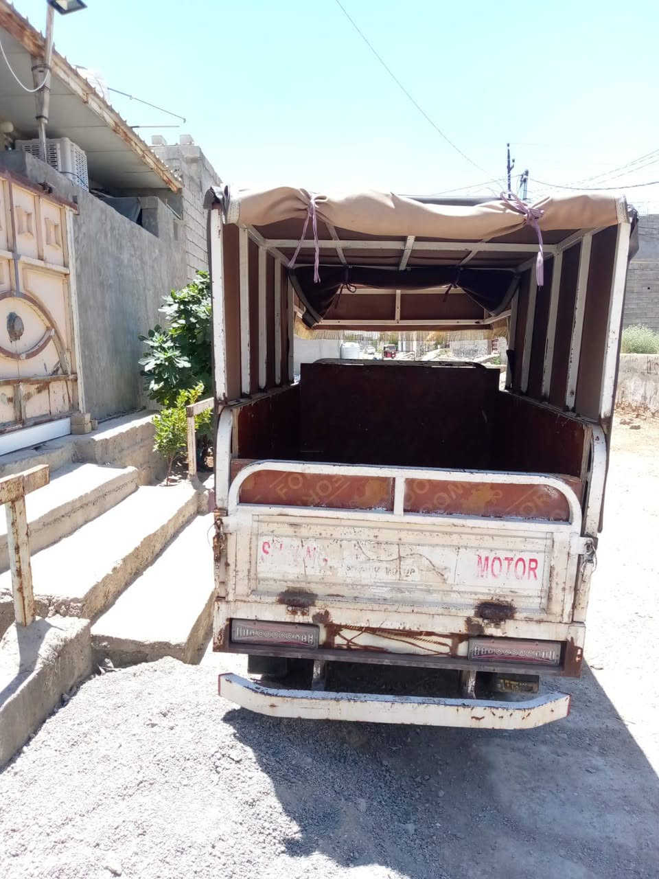 سلام عليكم ستوته للبيع موديل 20أم الطير فحل سنويه رقم كامل كهربائيات شغاله السعر مليونين ونص ورقم الهاتف *********** وبي واتساب
