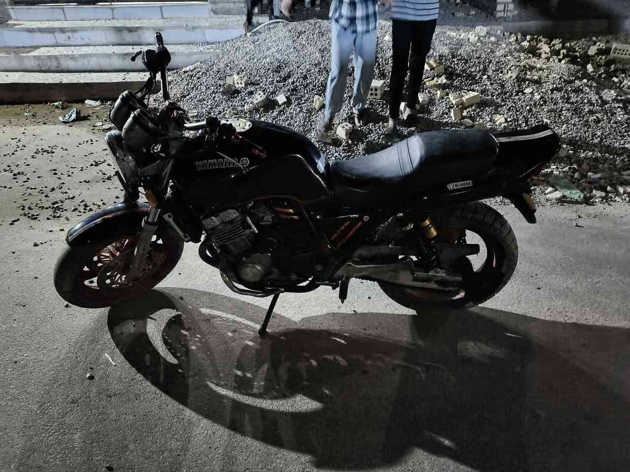 سلام عليكم دراجه سي بي فور 400 دراجه دراجه كشر وكهربائيات جديدة بس صار صوت بل محرك مال بكن دراجه بيها وراق كامله بيع كوم حديد صوت بل مكينه فقط سعر 7 وبيها مجال *********** مكاني الحسينيه
