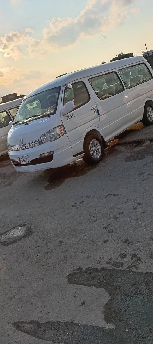 السلام عليكم
سيارة أچ وان للبيع موديل 2014
السيارة تخم تاير گير مكينة أكسل حدادية مكفولات
مدوشمة دوشمة عام الشراي يتصل على الرقم
***********
