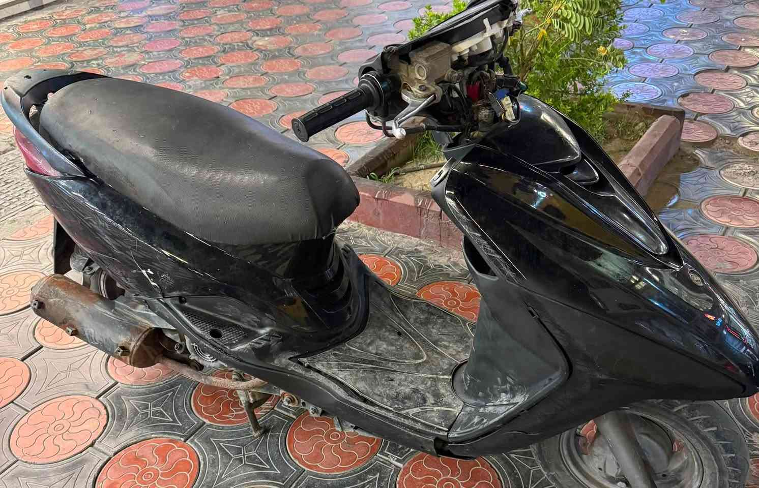 سلام عليكم  عندي بريز اكزز دراجة امنت الله كلشش حلوة وناعمة بس بيه نواقص على شرط مكينة كلش ناعمة متسمعله صوت اب كل وقت نكرة سلف كلشي شغال بيه تجي شوف بعينك جيب الف فيتر وياك اذا مفتوحة تاخذه بلاش نوزل خطين نوزل بلادي جويتر بلادي كله بلادية نقصه بجم مال ضوة فوك او واقية مال صرنصة وبريك يعني بانزات مكاني بغداد شعب للبيع سعره 475وبيه مجال بصيط وذا مراوس ماكس ثعلب فقط عادي متواجد اي وقت وتساب وخاص رقمي ***********
يرحم وولديكم كلمن وحلاله معجبة سعر كلشي اكو بل سوك 
وأسف على اطالة …
