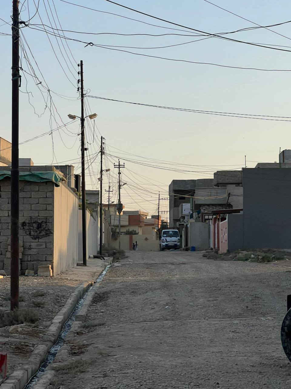 🚨 بيع مستعجل! أرض للبيع في حي القوسيات، خلف معمل غاز التوفيق، فرع جامع الإيمان بالله.
- المساحة: 200 متر
- وجهاً: 7 متر
- نزال: 30 متر
- خدمات:
- ماء
- كهرباء
- التبليط: 80 متر
- شارع: 11 متر
- الاتجاه: قروب ☀️
- الموقع مميز جدا 🌐
- سند زراعي نموذج 25 حق التصرف، سند أبيض
- سعر المتر: 95 الف دينار، قابل للتفاوض

للاستفسار:
- ***********
- ***********
