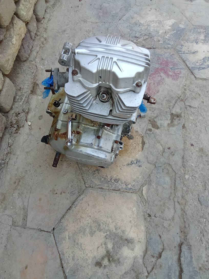 محرك22 مفتوح ولفات 125وبي مجال قليل شفت ماله مسحوك مكان سوك الشيوخ ***********
