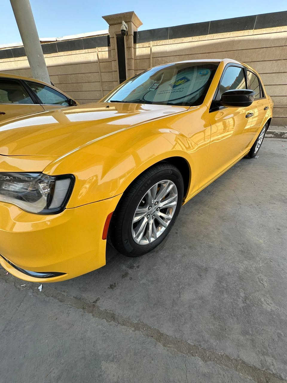 السلام عليكم اوباما  2019 مرمزه 20 السياره فئه الاس السياره الجديده  رقم بغداد الس معرفه مواصفاته بيها قطعتين تبديل  خطها بغداد بصره ماشيه 180  بيها منضومت قاز ومنضومت زنون عدسات السعر 225 وبيها مجال قليل موجوده بلبصره***********
