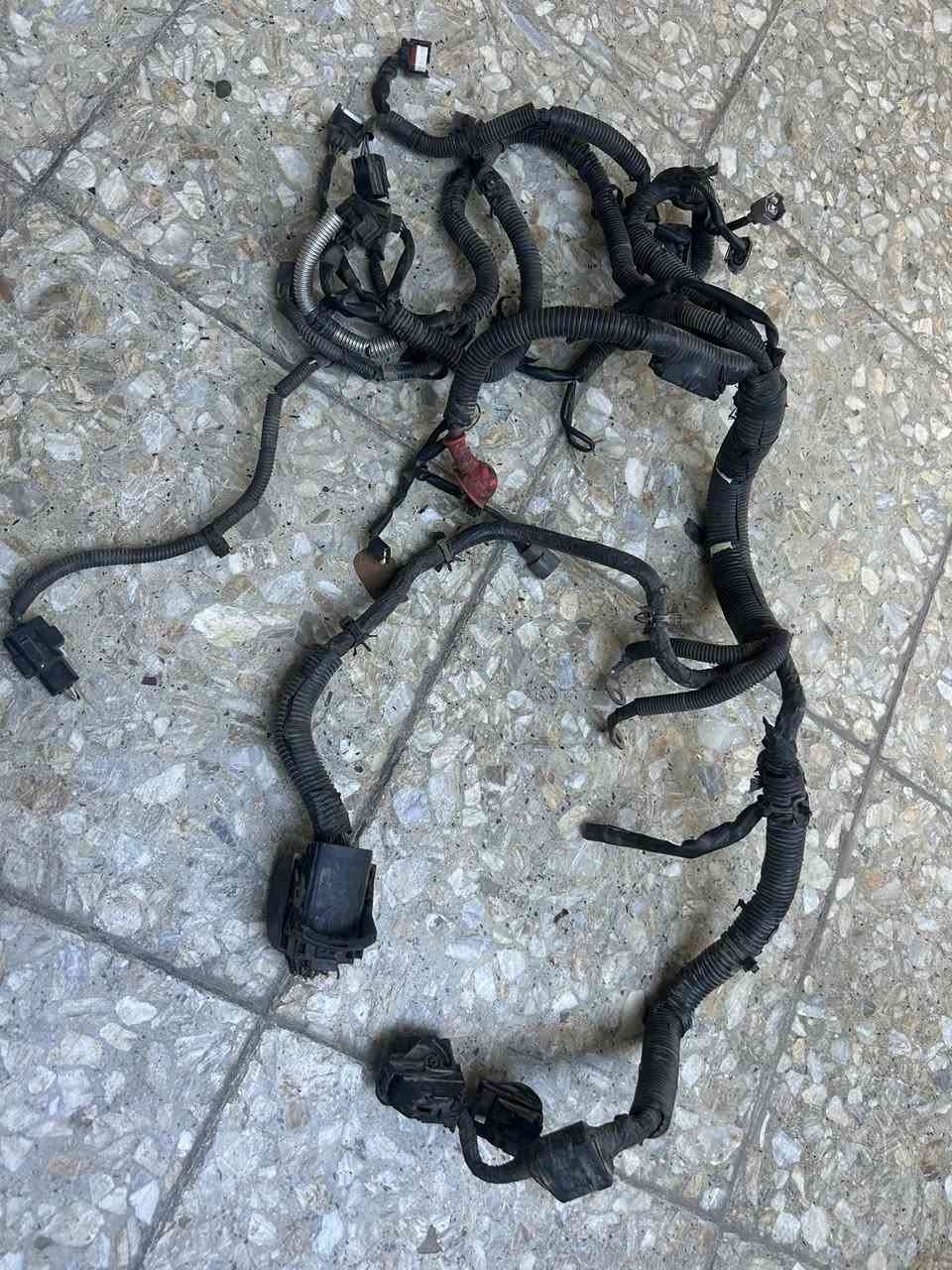 ضفيره مال نيسان فريسا ٢٠١١كامله هيه وفيشهه  قيم سعره مكاني بغداد ***********6
