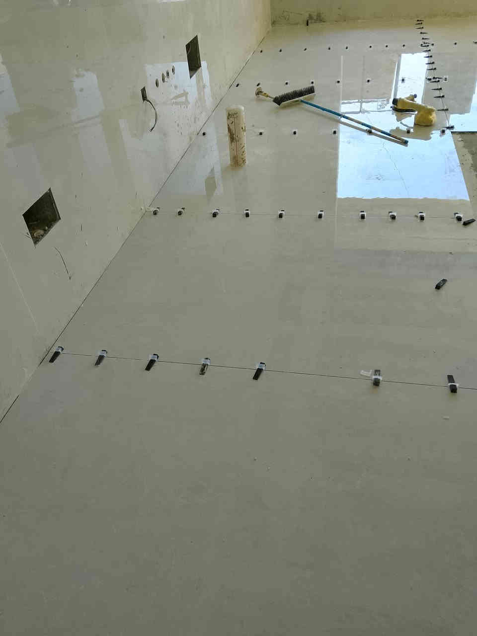 خلفة تطبيق سيراميك برسلين مرمر جدران ارضيات وبايات شغل درجه اولى  ب واتساب ***********
