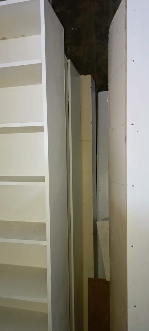 للبيع رفوف نوع خشب كتير نظاف
عدد الكبير 5 الصغير 3
اربيل ***********
