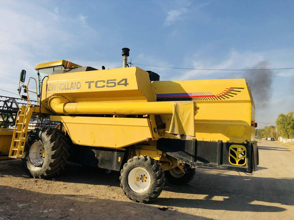 دةراسة نيوهؤلند بؤفرؤشتن TC54مؤديل 2002 مواسةفات هايدرؤ تةپلة 15فوت هاوزنگي سلايدي برغوة  تايةويلي دواوة بيستة راديتةروپانكةوحازينةي گؤراوة بؤموديلتازة ژ.م
***********
***********
