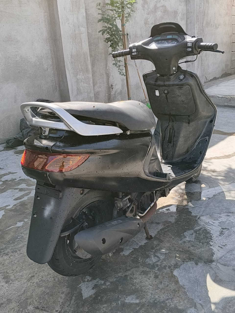 السلام عليكم دراجه كفاله عامه السعر 350 أو بيها مجال مكاني البصرة الزبير دراجه مال رمبه كرهبايت شقاله كافه رقمي ***********

