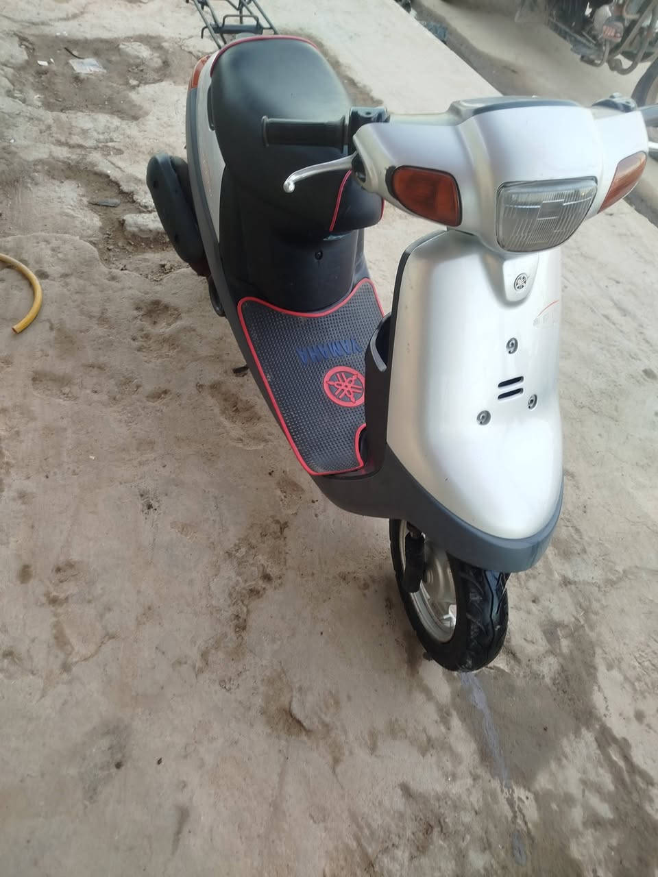 دراجه زعره للبيع مال حاويه خطين قفل اكسن ديوانيه للاستفسار الاتصال على الرقم ***********
