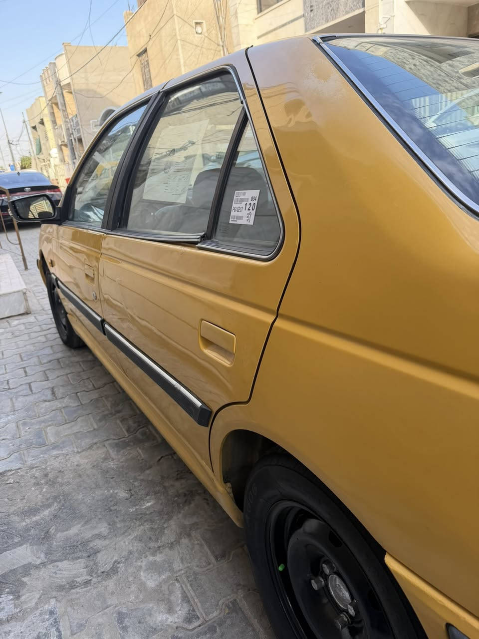 ‏سلام عليكم بيجو باص 2015 لا ضربه ولا صبغ ولا تبديل هي غرامات كل صفر بغداد قرب جسر البنوك رقم الهاتف *********** بس شراي اتصل فقط ￼￼
