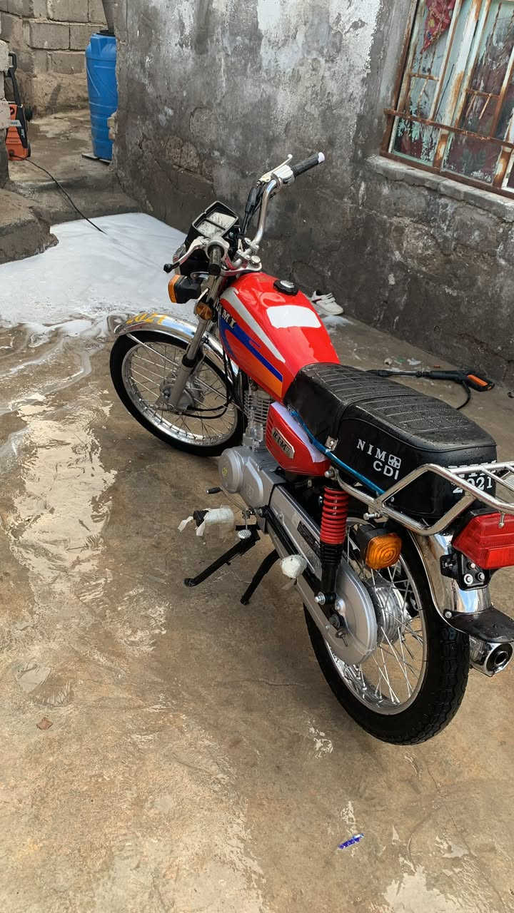 سلام عليكم دراجه البيع نامه امتياز أوراق اصولي  الدراجه من معرض الخوين مديل 2021سعره 800وبيها  مجال المكان الكرمه علي حي رساله ما متواجد عله الفيس***********
