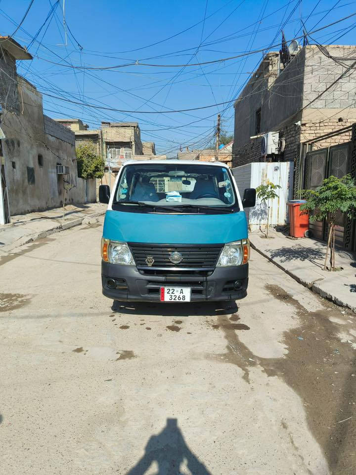 سلام عليكم سيارة نيسان يورفان 2008 رقم شمالي
السيارة نضيفة كاملة مكملة صدر جديد تخم تاير جديد 
للاستفسار:***********
