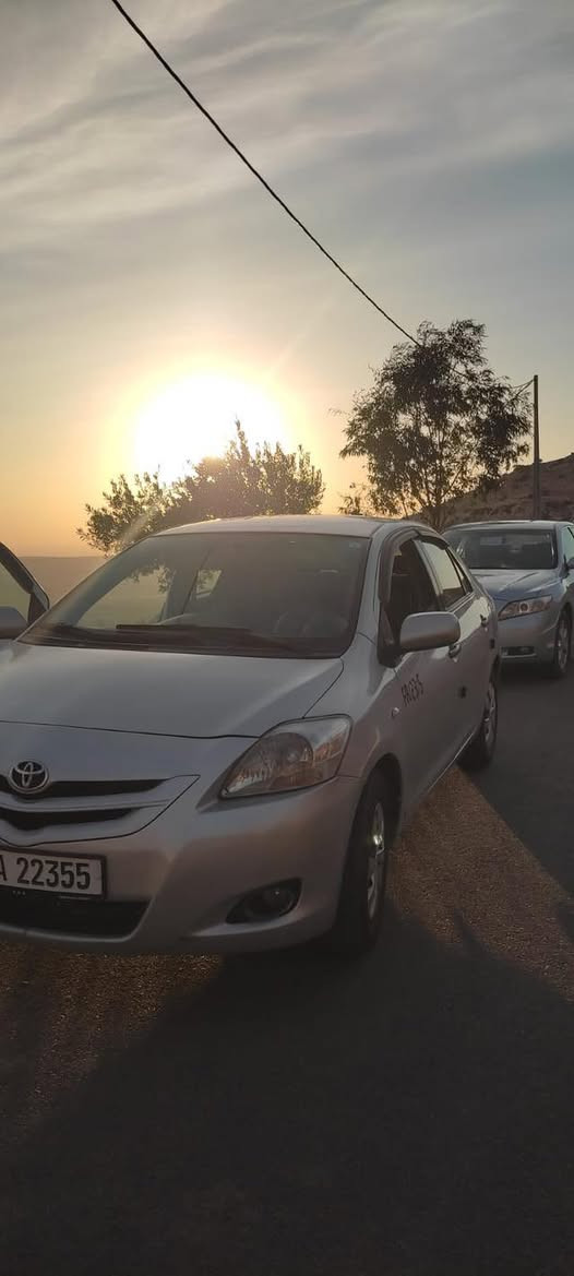 سلام عليكم
للبيع يارس 2006 خليجي 
كير توماتيك 
صبغ عام جماليه
كير ومكينه شرط
شرط التحويل
تبريد شغال 
رقم نينوى دولي
السعر 78 وبيها مجال 
للاستفسار اكثر اتصل
***********
