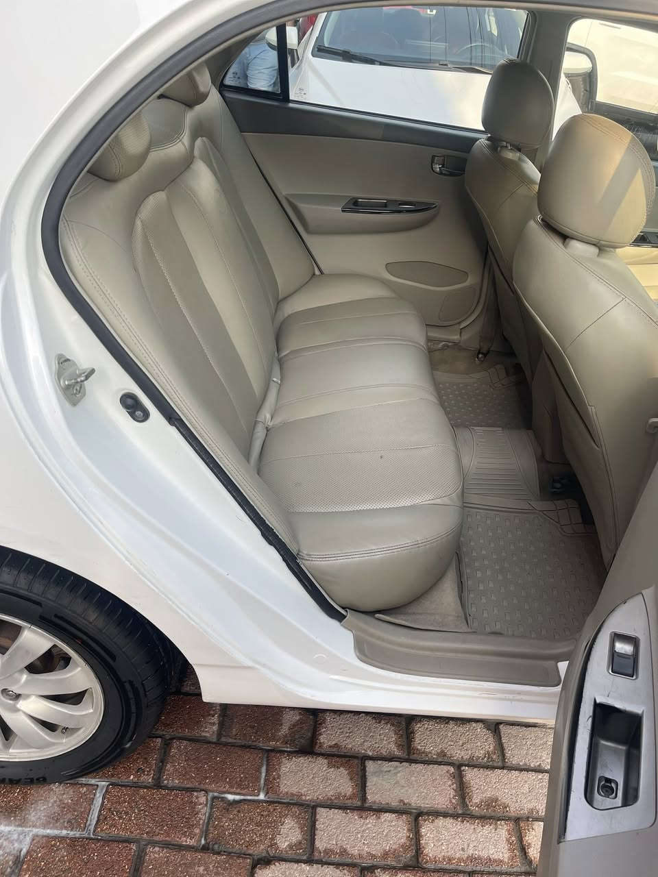 بي وايدي. ٢٠١٦ جديده. سياره. كير اوتو. بلاديه. سعر ٧٠.  وبيهه مجال. بغداد ***********شراي يتصل
