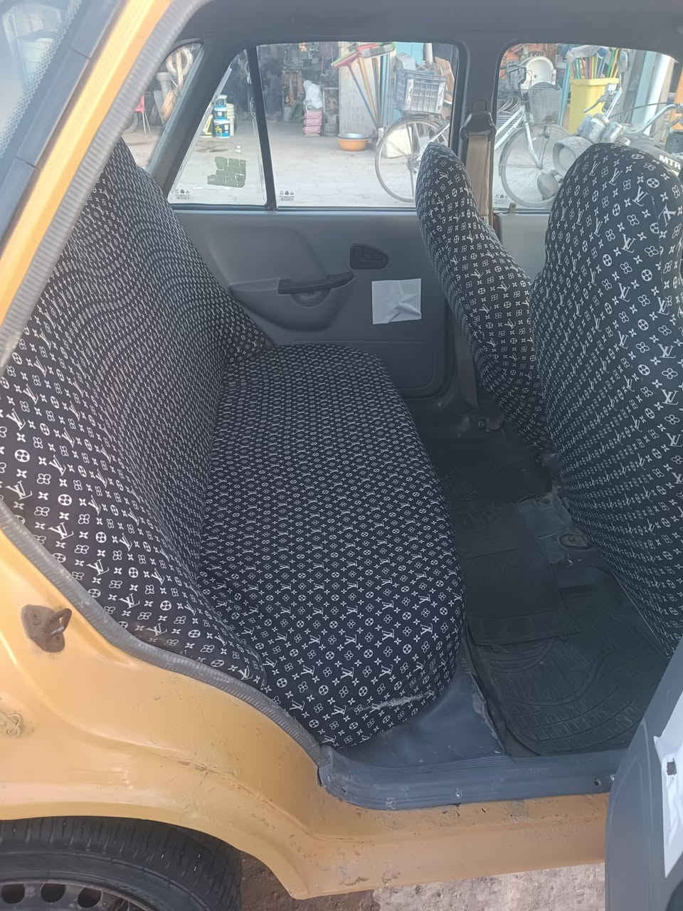 سلام عليكم سايبا 2013 للبيع مكينه وكير خير من الله كهربائيات كله شغال بإسمي السيارة مداور شوكت متريد مصفرة هيئه وغرامات مكاني حله جسر الثورة سعر 25 وبيهه مجال  ***********
