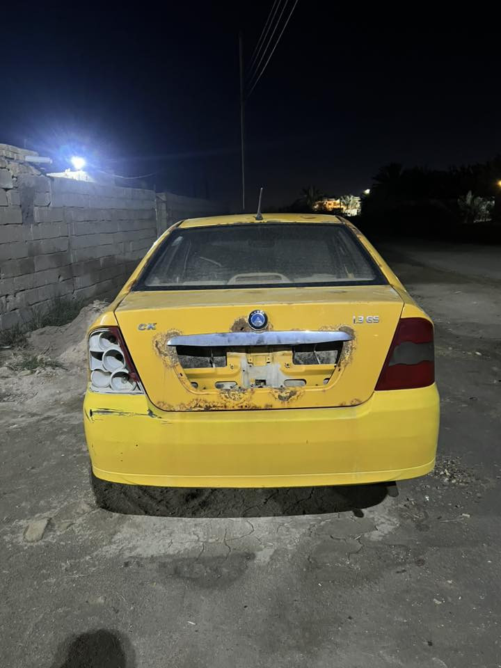 سلام عليكم سيارة جيلي مديل 12رقم بصرة مالكهة ما اندلة أبيع كوم حديد السعر خاص او نتصال على رقم *********** او واتساب
