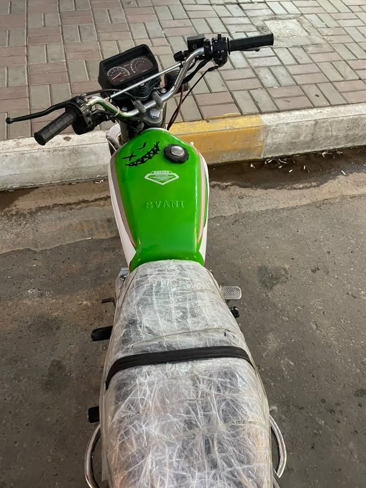 السلام عليكم من رخصه الادمن دراجه سيڤان ٢٣للبيع نضافه خير من الله مثل ما واضح بلصوره اضرب صلف واطلع سعرر 📍650 وبي مجال قليل 

استفسار ***********
