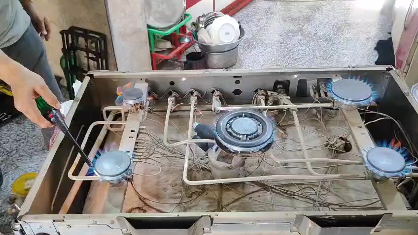 ورشة الضياء لتصليح الطباخات لدينا خدمة تصليح في المنزل اوفي المحل ***********
