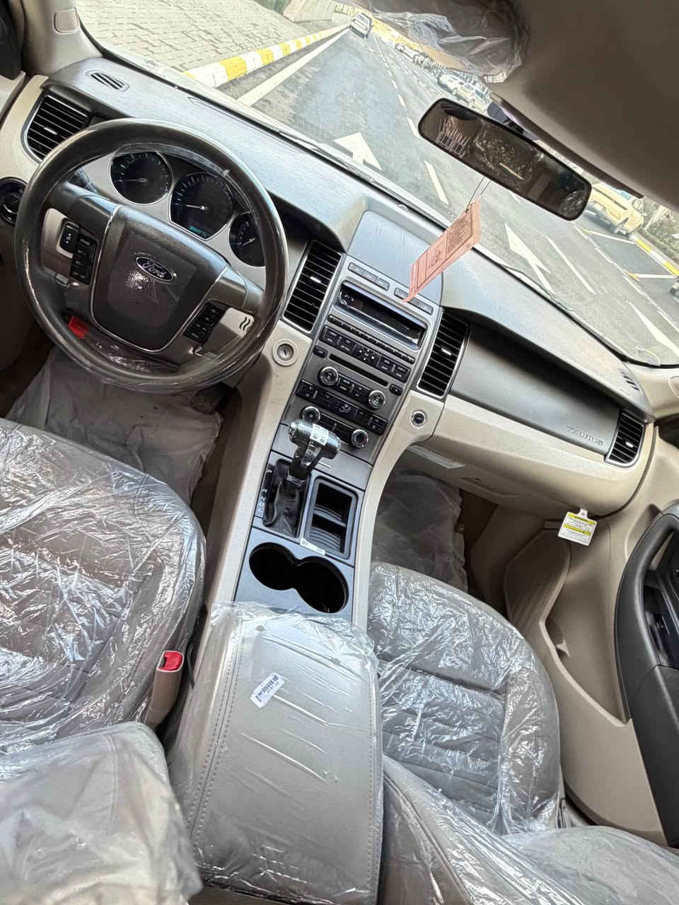 Ford taurus 2012 niva 
فورد توروس ٢٠١٢ خلیجی وەکالە نیڤا ⚜️
سەیارەکە بێ بۆیاخە ساردیش بە شەرت مەکینەو گێڕ نەکراوەتە تەقەو رەقە هەموو گیانی بە شەرت دوو سویچ بیلادی ناو زەرد هەموو گیانی لەسەر دەقی شەریکە ماوە بەردی ئەگزۆز بە شەرت بیلادە حاسەیە کوشن کارەبا سەنەوی تا ٢٠٢٩ تازەیە بە ناوی خۆمە تحویل وکالە بشرت  
رۆن و فلتەری بیلادی گۆراوە سۆناریم داناوە 

(١٢٦٠٠٠مل ماشي دعامي لدعامي بشرت كفاله عام بدون حادس سونار موجود ناشر من سورە  )

سعر ***********
*********** واتسئاب السليمانية, العراق
