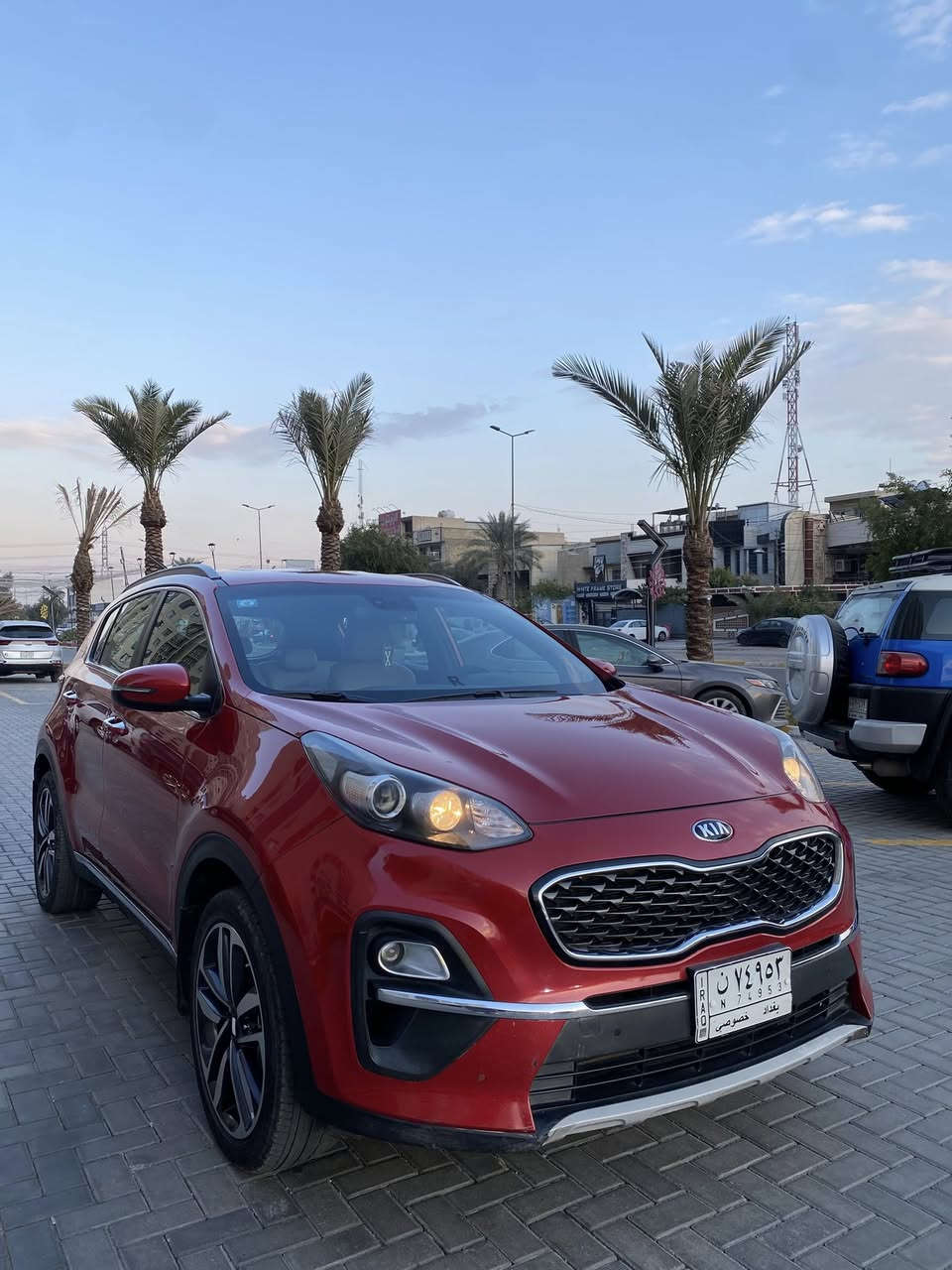 السلام عليكم 
سبورتج 2021 خليجي فول مواصفات عدا الفتحه

بدون حادث كفاله عامه 

رقم بغداد ب اسمي

ماشيه 97 الف حقيقي

شاشه كبيره كار بلاي أندرويد اوتو

بصمه

كامره خلفيه دواره

تشغيل عن بعد 

كشنات جلد

كشن السايق والراكب  كهرباء 

قطعتين تبريد 

تبريد منفصل

مري شفط

اشاير بل مري 

تحكمات ستيرن جهتين

كروس مثبت سرعه

حساسات 360 امامي خلفي 

مكينه 2000 دوش المرغوب 

مرايه تعتيم

ويا كب كبير 

داخل لونين جملي واسود 

العنوان بغداد الكرخ

*********** اتصال
