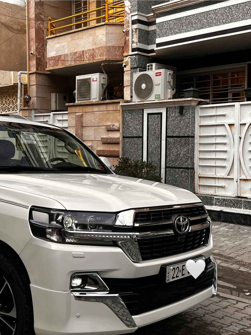 سلام عليكم
لاندكروز 2021 ساز اصل 
فول مواصفات ومعروفة مواصفات الساز 
سيارة جديدة بمعنى الكلمة تجي واتشوف بعينك ماشية 43 
للاستفسار ***********
