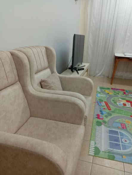 تخم 10 مقاعد نضيف ب280 مكان بسمايه. *********** واتساب
