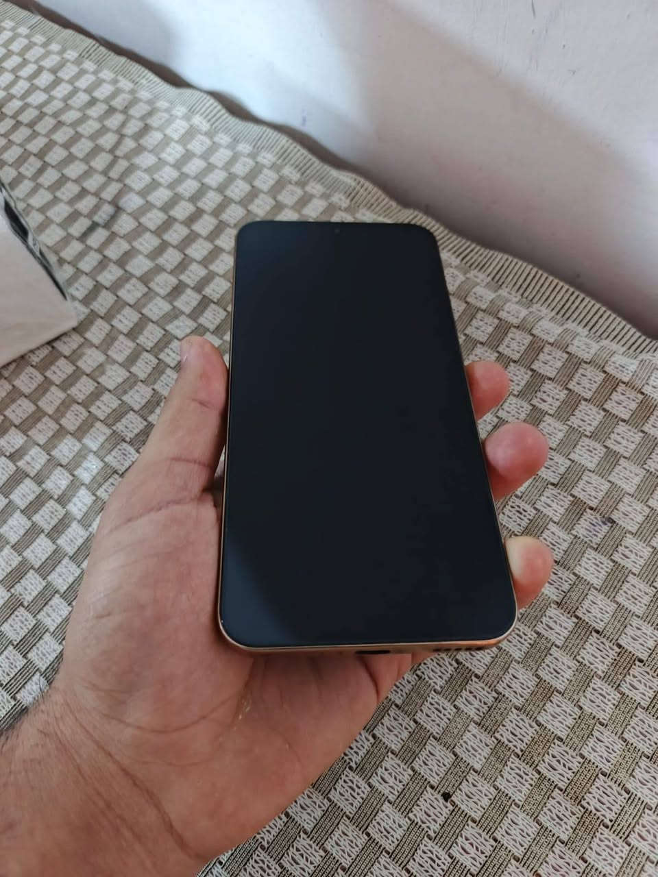 هونر x9d مستخدم قليل  نظيف لدرجة جديد
ررام 12 +12
 بطارية عملاق 8300
شحن سريع 66 واط
موصفات حلوة كلش/ضمانه موجود بالكارتون كدام عيونك 
موجود وكامل ملحقاته مع إضافة حافظة ثانية 

#ملاحظة سبب البيع محتاج فلوس ظروري سعره 380 بي مجال قليل
للإستفسار راسلني واتس ***********
