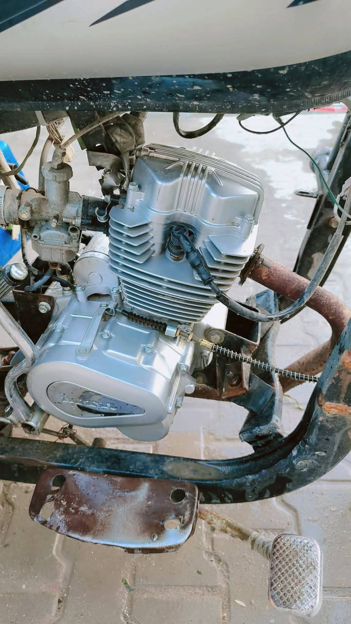 سلام عليكم ستوته للبيع نضيفه مكينه ٢٥ مكانهه نجف السعر ٨٥٠  بدون أوراق وشرياي بيهه مجال ***********
