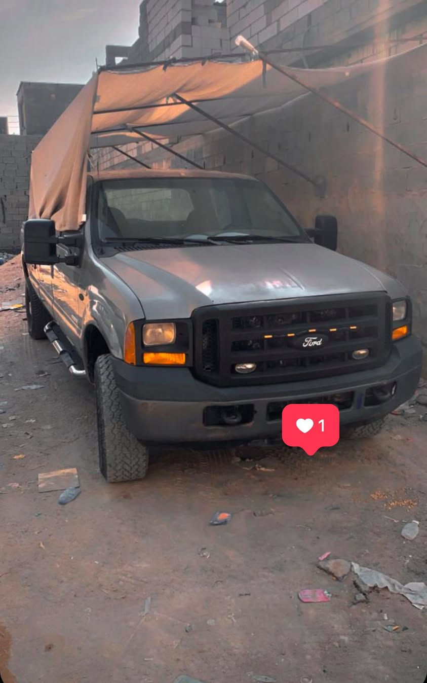 السلام عليكم
فورد f350 كاز 2007
سياره مكفوله من صبغ 
محرك جديد بس درت كاز بي ماي وضلت تخربط ابيع ع وضعهه
رقم اربيل سنويه منتهيه وراعيه موجود كير وكهربائيات ومحرك ودواخل وحداديه كله جديد
 50$
مكاني البصره
 واتساب ***********
***********
