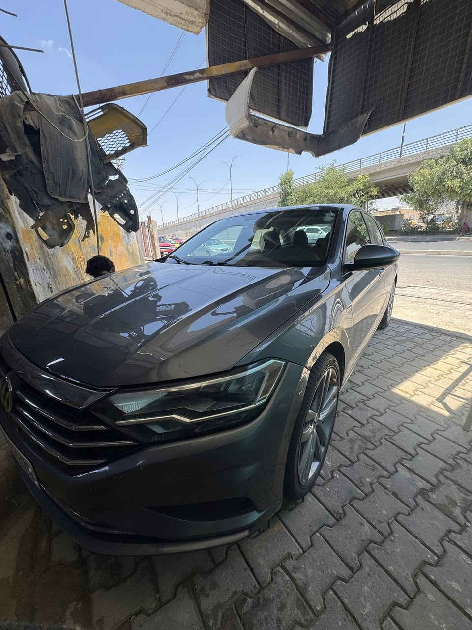 Volkswagen jett. 2019 S
السلام عليكم ٫ للبيع فقط

السياره( گير عادي )

السيارة مواصفات الs معروفة : 

-- المصابيح الاماميه والخلفية led و auto 

-- شاشة وكامرة خلفية والشاشة تدعم نظام apple carplay و android auto و mirror link

-- نظام atuo start stop engine 

-- مودات قيادة ايكو 

-- مداخل type c عدد 2 

-- نظام تثبيت السرعة 

-- نظام الاوامر الصوتية  

-- نوافذ امامية وخلفية auto

-- الحادث :

السيارة وارد كندي حادثها فقط دعامية نازلة ونفسها مكعديها 
العنوان كركوك حي العسكري 
السعر 112 بيها مجال قليل 
سياره ولا مسج 
سبير وجطلات كاملة  
***********
سياره دبل سويج 
دفتر بنزين 
شرط بدون تكحيل 
شرط كلشي بلادي حته بلكات نوزلات كلها ع بلاد
