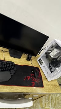 تجميعه للبيع مكان بغداد   السلام عليكم بيسي للبيع   شاشه msi 180 هرتز ...