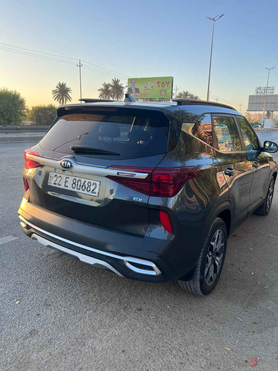 السلام عليكم للبيع فقط
كيا سيلتوس٢٠٢١ اللون رصاصي فيلي رقم اربيل الجديد الدولي ماشيه ٧٣ الف كيلو حادثها دعاميه امامية فقط وراس البنيد بي رصعه اتبدل وانصبغ بدون ايرباك وصور الحادث ويه الصور  وبيها طلع من امريكا قبغ الجنطة امبدل ومصبوغ مواصفاتها 
بصمة تشغيل وتشغيل عن بعد 
سلايد
شاشة تدعم نظام الكار بلي والاندرويد
كامرا خلفية
كشن كهرباء السايق
 كشنات جلد 
دخول ذكي
تدفئة وتبريد
تدفئة بالكراسي الامامية 
فول تحكم ستيرن 
رادارات تحذير التجاوز والخلف
رادار الحفاظ على المسار 
رادارات جانبية وامامية وخلفية 
اضائة داخلية LED
لدات امامية وخلفية 
بلوجكتر زينون ابيض 
اشاير بالمري 
شاحن جوال لاسلكي 
لد امامي وبك لايت لد
داخل كاربون 
محرك اربعه سلندر ٢٠٠٠ دوش
شاشة حجم كبير
مود درايف ثلاث وضعيات 
قيادة ذاتية
وبيهة هواي مواصفات بعد ملاحظة الكير at مو سيفيتي المرغوب امبدل السعر ١٥٣ ورقه وبيها مجال عند المعاينه السيارة بأسم شركة شرط التحويل 
مكانها بغداد حي القادسية رقمي ***********
