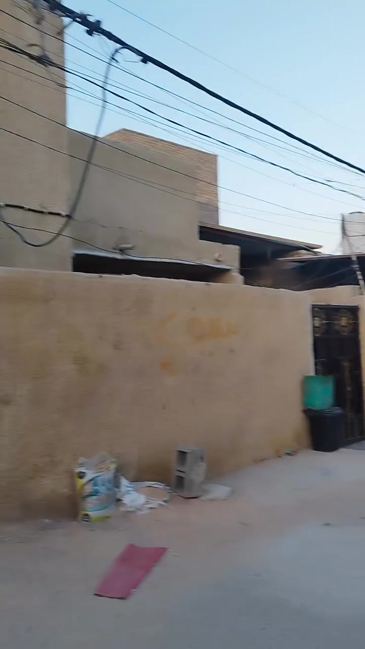سلام عليكم بيت ركن تبليط مي ومجاري وكهرباء المساحه 100متر مربع الحميديه ***********
