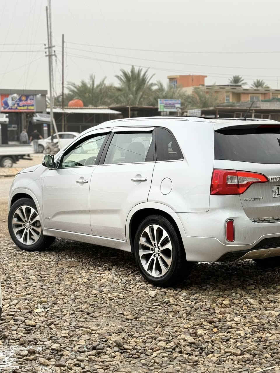 عشاق الفول والمميز  SXL ✅
#بيع او #مراوس حسب القناعة 
كيا سورينتو موديل 2015 رقم بغداد إنكليزي الدولي تحويل مباشر سنويه وهزه جديد سياره فوووووول مواصفات 1/1 فئة SXL معروفه تجي مفوله بنوراما بصمه تشغيل حجل بلون السياره ويل كب كروم 7 راكب 6 سلندر 3 قطع تبريد كشنات جلد وتدفئة بصمة بيبان وتشغيل مري شفط كشنات كهربائ حساسات خلفيه شاشه كبيره كشنات خزن ميموري بردات دفن بلاد يعني بيها مواصفات متخلص وارد أمريكي حادثها جاملغ امامي فقط بدون دواخل سياره نضيفه جداً بمعنى الكلمة خارج وداخل شركة سعرها 169$ بيه مجال بسيط مكاني بابل ناحية الشوملي 
للاستفسار : ***********
