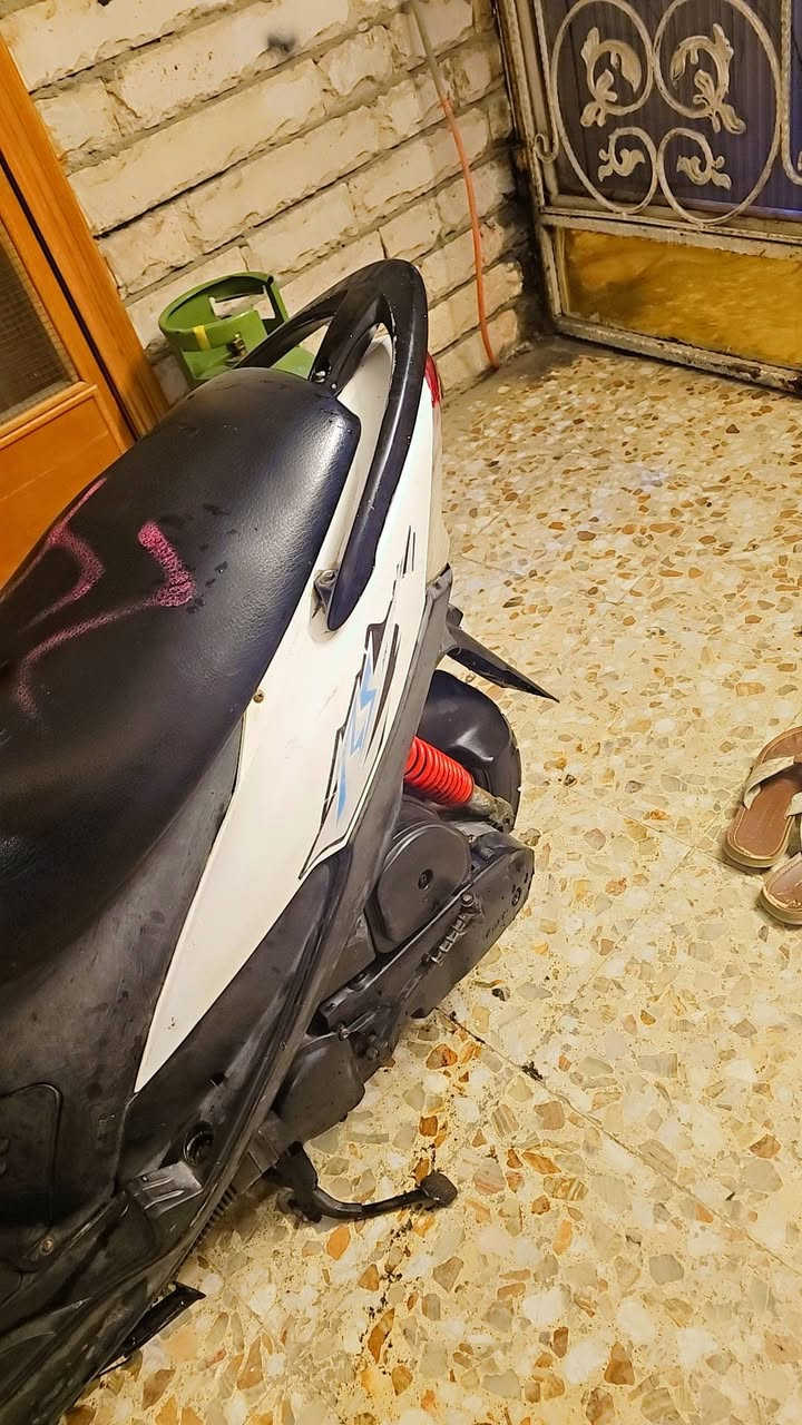 دراجة ماكس عدله بلاديه مكينه مامفتوحه بوشه ٤٩ كلهه شغاله نكره سلف اشاير لايت دراجه مكينه ناعمه شلعه دراجه كلهه شغاله من الطول لطول السعر ٥٧٥ البصرة شارع تموز ***********
