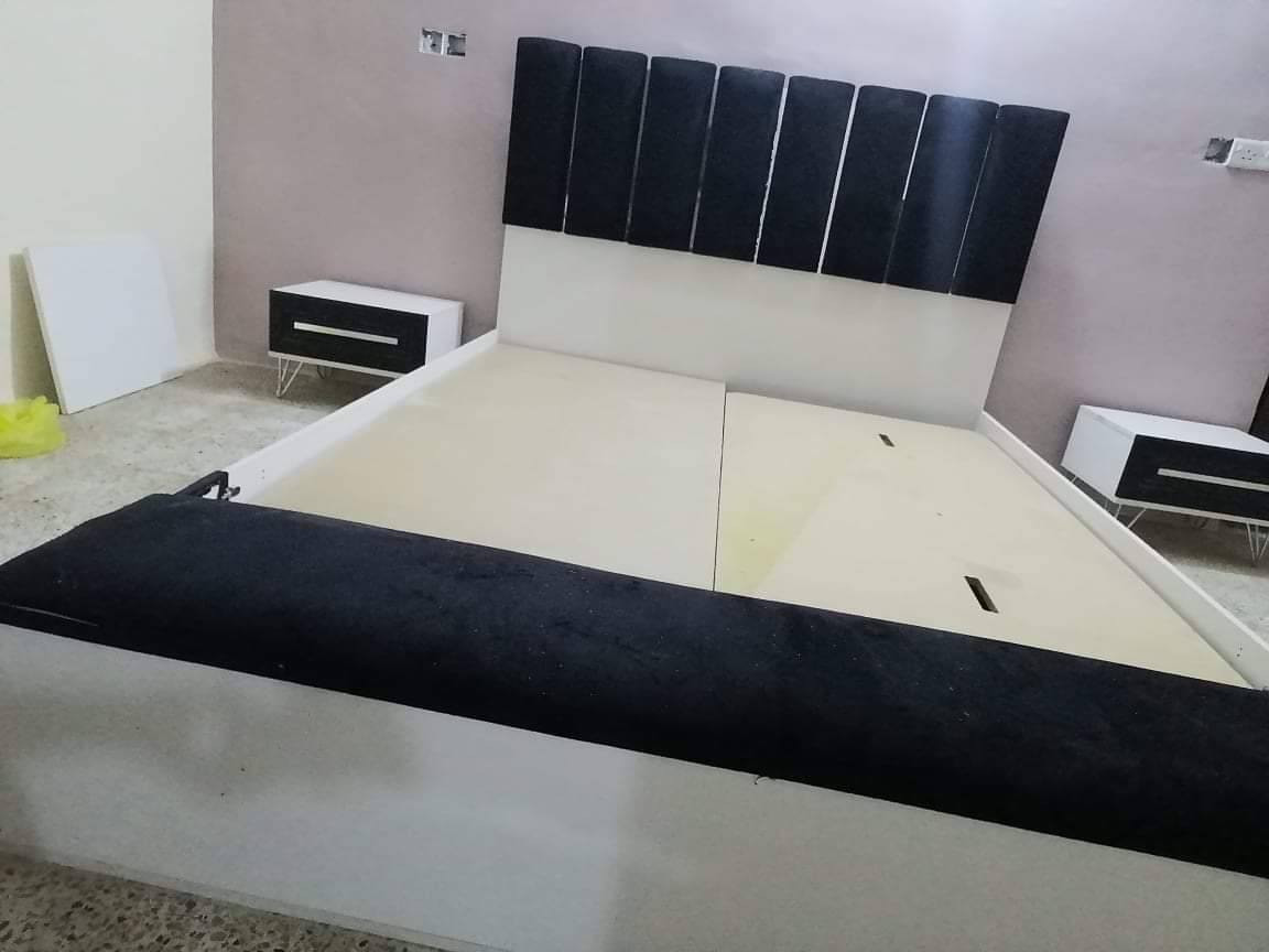 سلام عليكم
بيع وشراء الغرف المستخدمه تنصيب جميع الغرف وتصليحها من جميع الاضرار  نقل الاثاث وتحويلات البيوت لجميع المناطق الاستفسار *********** وتساب
