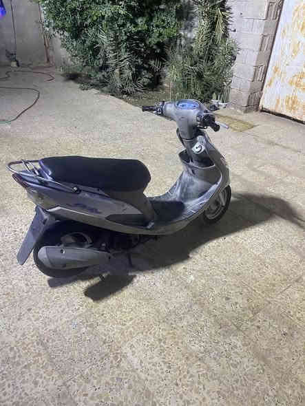 سلام عليكم دراجه ماكس منقولي مكفوله كفاله عامه اي نقص مابيه دراجه نضيفه صارله شهر من طالعه من الوكيل الستفسار خاص ***********
