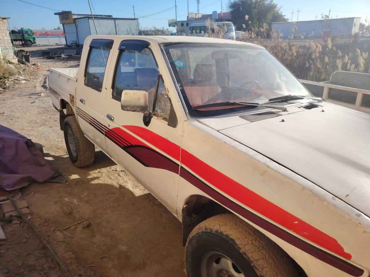 السلام عليكم سياره للبيع  نيسان مديل ٩٣ أوتوماتيك فور ويل مكينه ٢٤٠٠ السياره جاهزه خير من الله  السعر  ٣٨ وبيهه مجال   الواصل مع صاحب السياره    ***********
