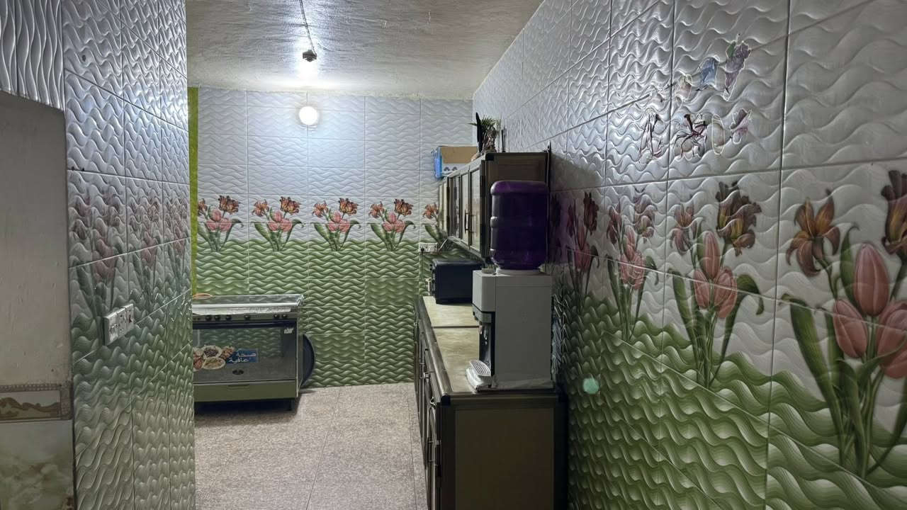 🌷 تحية طيبةومعطرة بالصلاة على محمد وآله 🌷

            🏠 دار سكن طابو صرف للبيع 🏠

#مساحة الدار٢٠٠ متر  الوجه١٠م و النزال ٢٠م 

📌يحتوي ع استقبال وهوال وغرفتين نوم  وحدة بالطابق الأرضي والثانية بالطابق الثاني وصالة صغيرة ومطبخ وصحيات خارجية وداخلية 
وكراج سيارة كبير وحولي على كل الدار ،،

#الموقع / الحي العسكري منطقة المدارس موقع مميز جداً وجه الدار مباشر على المدارس وخدمات كاملة ماء ومجاري وتبليط جديد ,,

💰السعر / ١٥٥ مليون وبي مجال🪴🪴

📞 للاستفسار اكثر الاتصال بالارقام التالية 📞

0️⃣7️⃣7️⃣6️⃣3️⃣7️⃣5️⃣7️⃣5️⃣8️⃣1️⃣

  0️⃣7️⃣8️⃣1️⃣1️⃣8️⃣0️⃣4️⃣8️⃣9️⃣4️⃣
