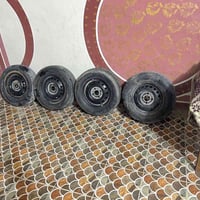 شباب وياله وتايرات للبيع حجم 13 ع 185 الاتصال ع رقم 07704691304