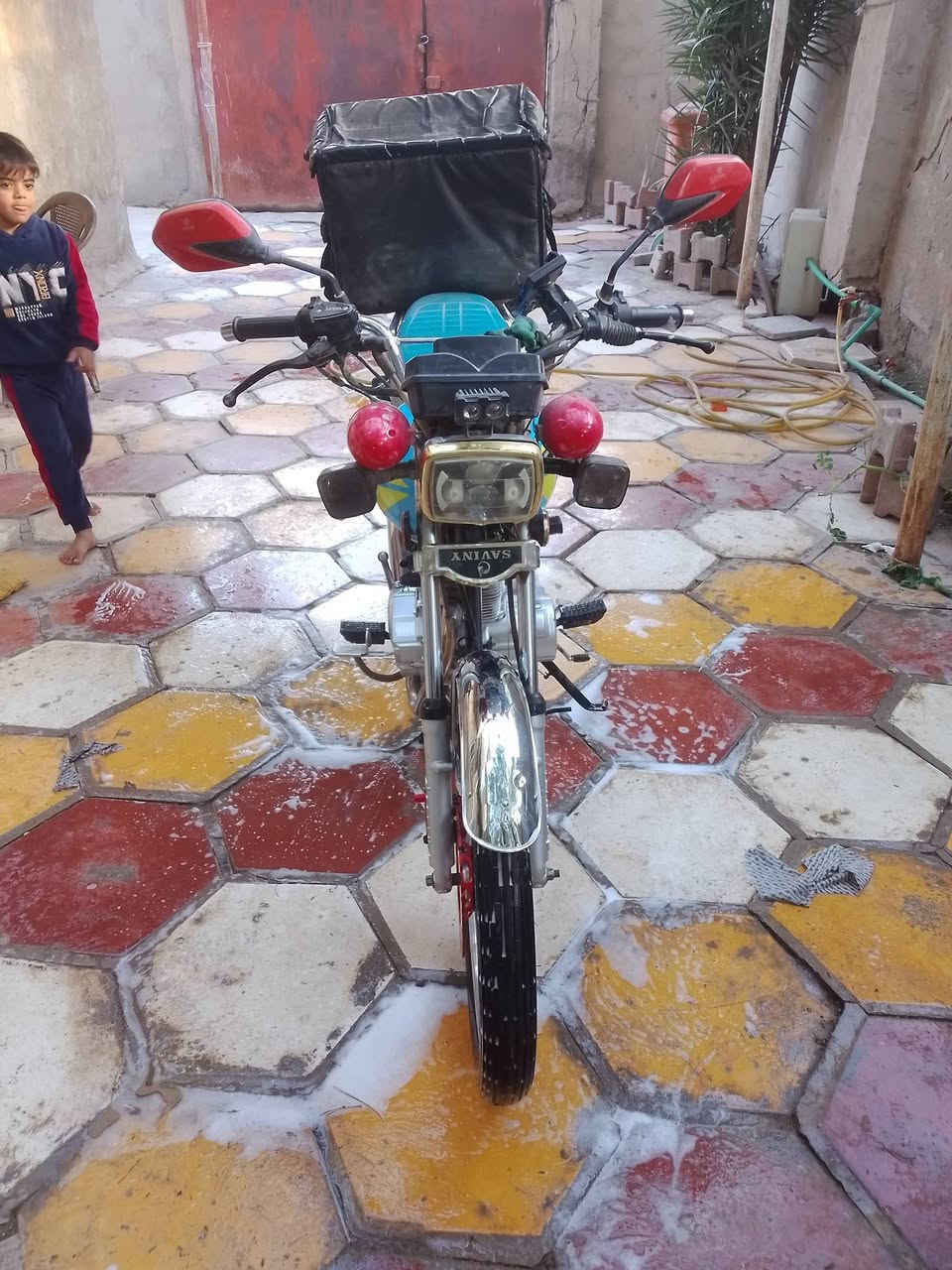 دراجه سافان. موديل. 2023.مكفوله من كلشي مكاني القطعه الصويره. اتصل ودلل  ***********
