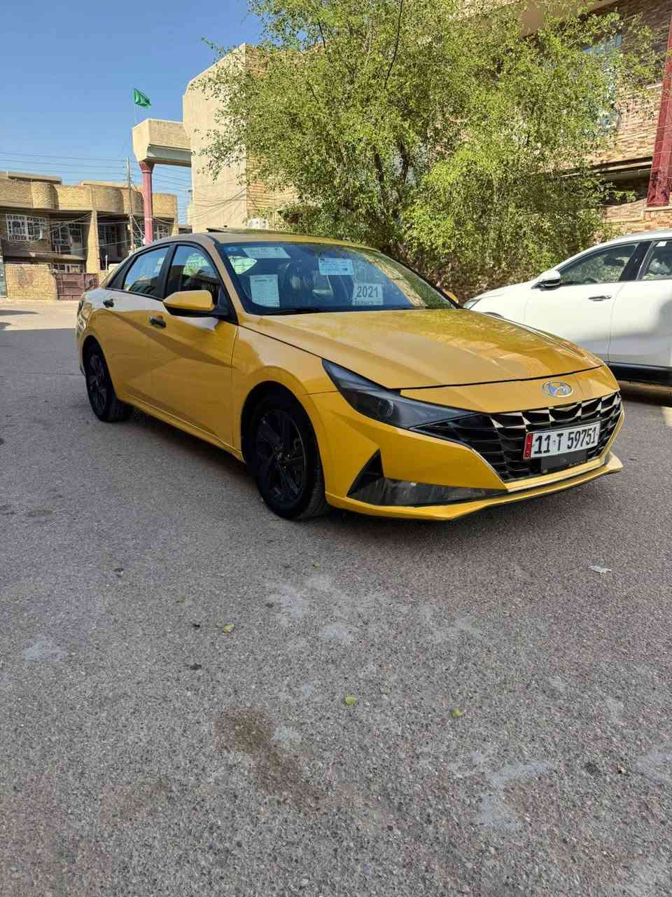 يالله سلام عليكم 
النترا مديل 2021 وارد امريكي حادث جاملغ خلفي سياره جديده مواصفات 
كير اي تي 
مكينه 2000دوش 
بصمه 
فتحه لادار امامي لادار خلفي 
سياره فول 1/1 مكان السياره بغداد مكلف بلنشر للإستفسار اتصل ***********
