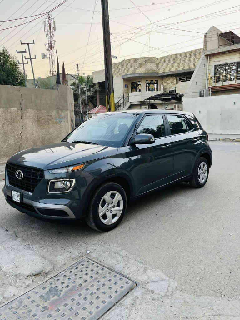 للبيع هونداي فينو موديل 24 دخول جديد باسمي تحويل مباشر 
مواصفاته 
رادار امامي 
محرك 1600 دبل نوزل تنفس طبيعي ماشيا جدا قليل اخت الزيرو ((2000)) بالكيلو 
فول تحكم استيرن 
ثلاث وظعيات قيادة 
تو ويل 
كيجات ديجيتال
كشنات مخمل تدفئة 
اشاير بالمري 
وباقي المواصفات معروفة 
((حادثها حافة البونيد فقط السيارة ليبل واحد بدون تبديل اي قطعة ايرباك دركة فقط تبريد كير محرك صدر كهربائيات مكفولة شرط الفحص)) 
السعر ب 120 ورقة وبيه مجال بسيط مكان السيارة بغداد قرب هايبر ماركت حي العامل للاستفسار الاتصال *********** بغداد
