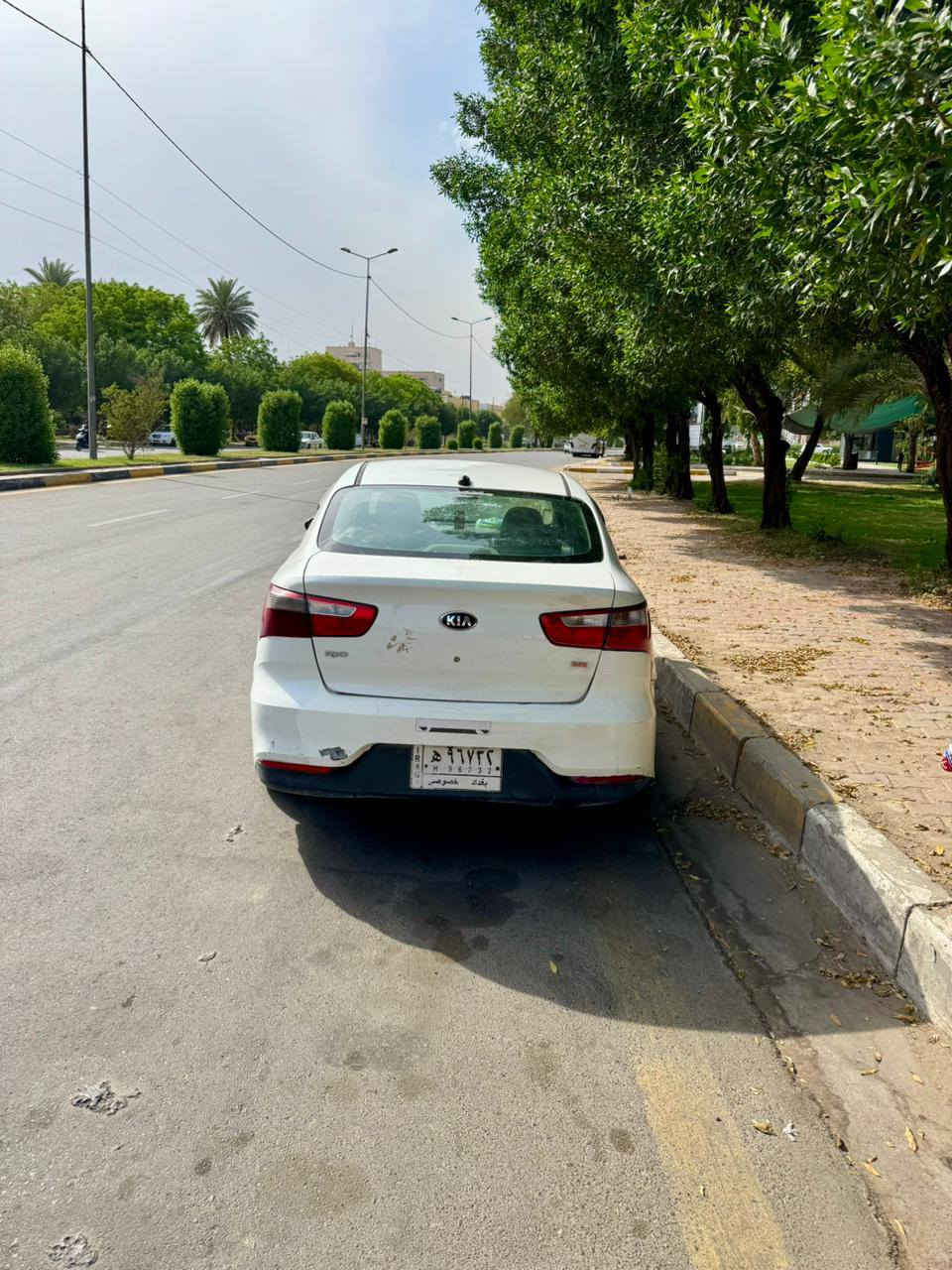 سلام عليكم
كية ريو 2016 وارد امريكي مابيها صبغ فقط قبق البانزين  باقي بدون صبغ
كير مكينة مكفول شرط 
تبريد ثلج تدفئة شغالة
ترايها حلو نشطة سيارة مكينة gdi
شاشة حديثة كامرة خلفية 

شرط تحويل 
رقم للاتصال ***********
