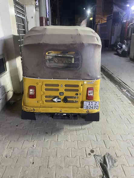 السلام عليك تكتك موديل 2020شهر12يعني محسوبه 21تكتك ضربتهه بالغد اليمن فقط ويرادله ترتيبات بصيطه وبيهه خياسات بالدوس بسيطه ما معمره 
السعر 6 و200 وبيهه مجال 
***********
مكاني بغداد الشعله
