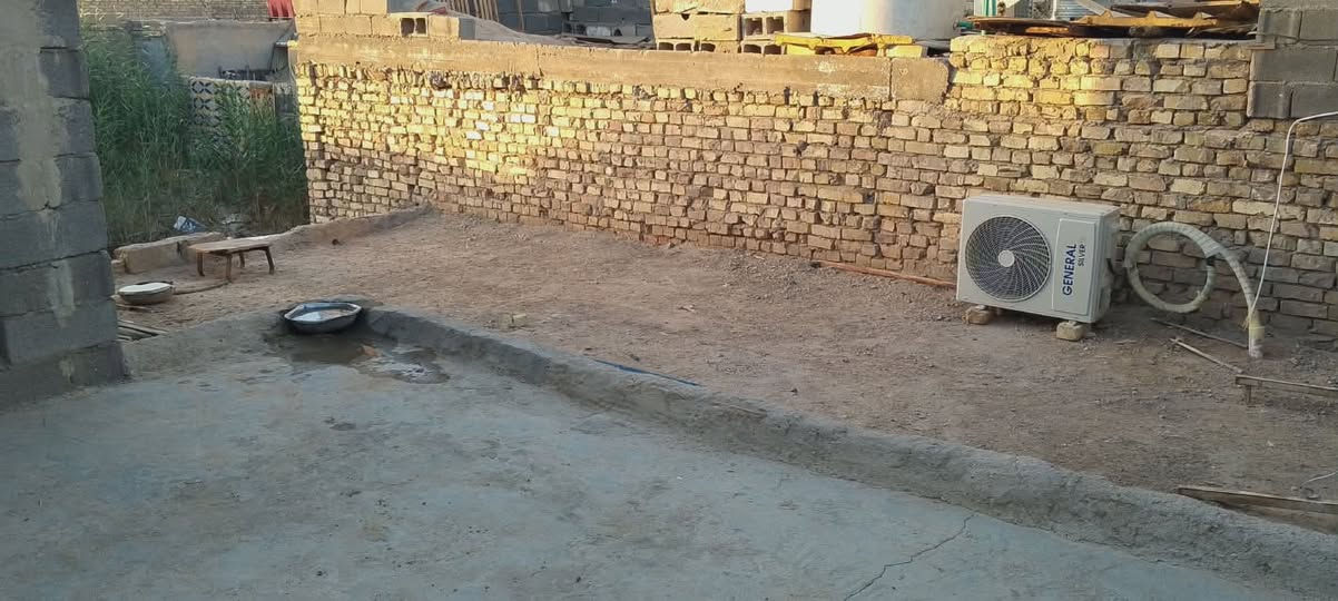 سلام عليكم ورحمه الله وبركاته عدي بيت ومشتمل البيع والشراء هلن وسهلن العنوان حي طارق الاوسط سعر البيت والمشتمل 75 مليون وبي مجال حق الجيه توصل على هذا رقم ‏‪***********‬‏
