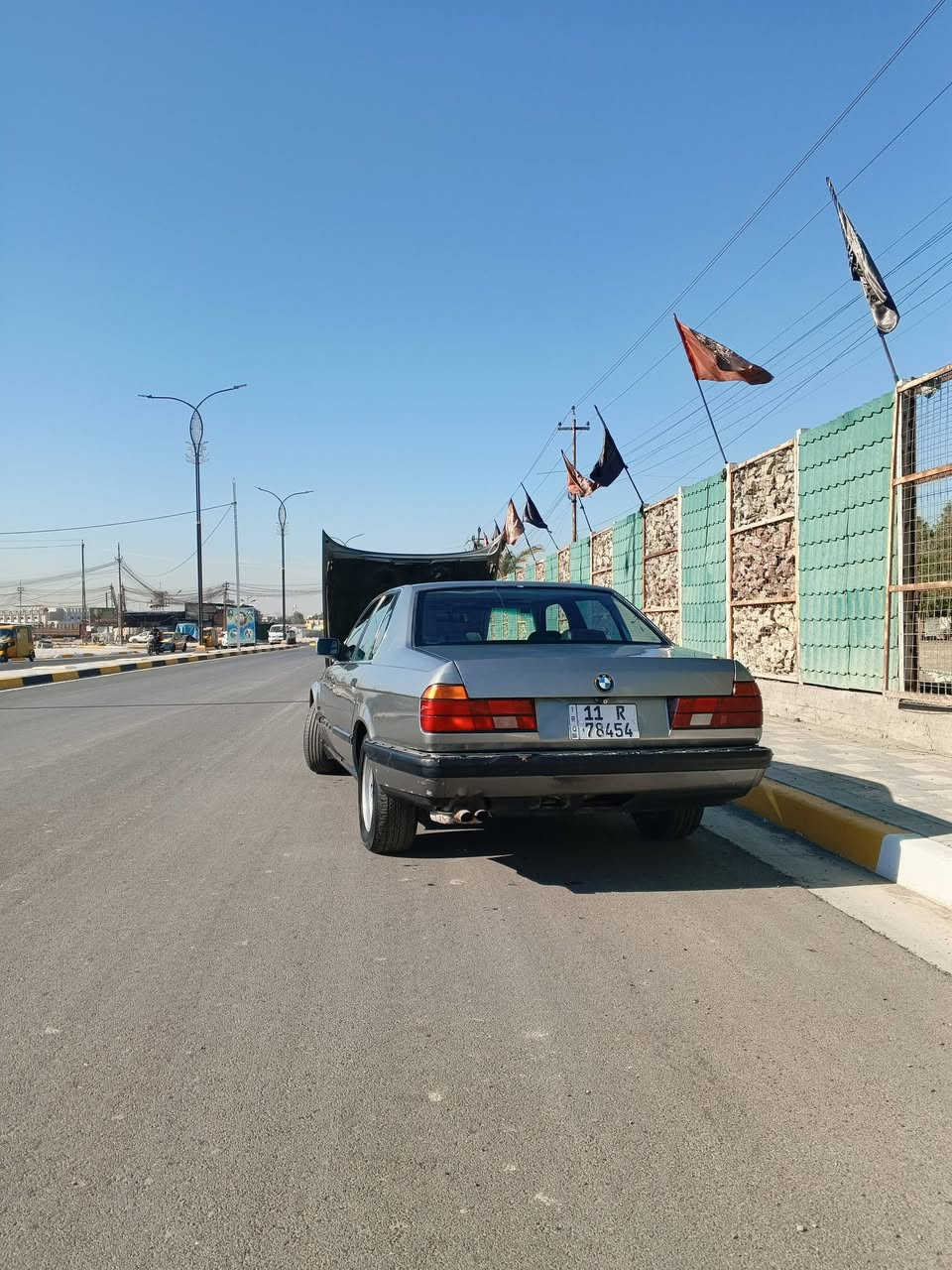 بي ام موديل1989 حجم735 كير عادي
محرك3500 محرك كفاله 

محرك وكير كفاله 
تبريد ثلج كلشي بيه شغال وبسمي سنويه بل 30 تنتهي
رقم 📱***********
عنوان بغداد البلديات 
سعر 45
