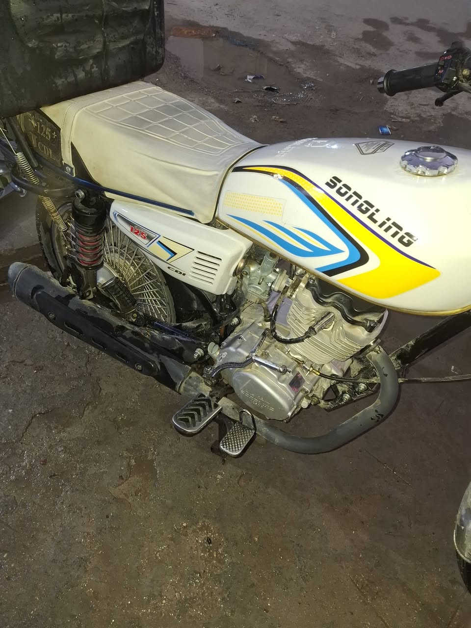 دراجه سونيك 4 كير مديل 2026 دشبول إلكتروني هيه والصندوك للبيع اوارق كامله 125 سيسي/ ***********
